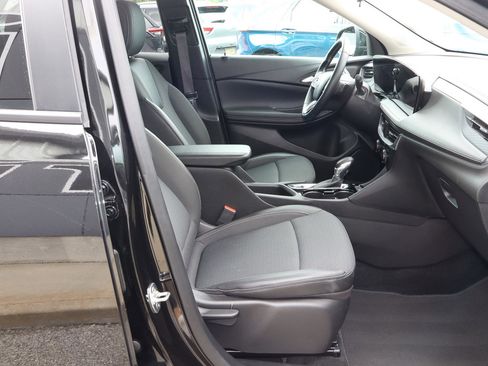 Used 2025 Buick Encore GX Preferred FWD image 22