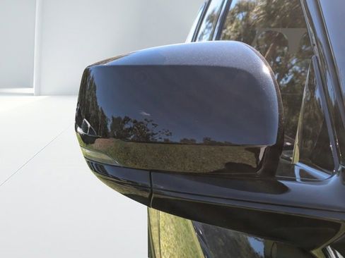 New 2025 Jeep Grand Cherokee Altitude image 10