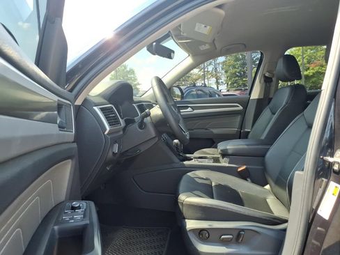 Used 2023 Volkswagen Atlas SE FWD image 14