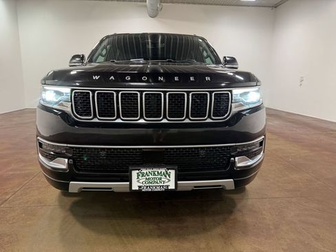 Used 2023 Jeep Wagoneer L Series II AWD/4WD image 40