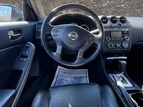 Used 2011 Nissan Altima 2.5 S w/ 2.5S Premium Pkg image 5