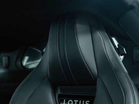 New 2025 Lotus Emira image 19