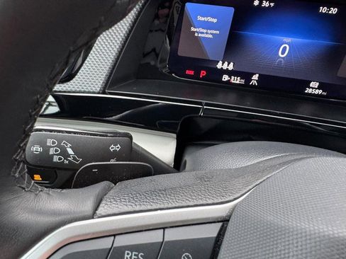 Used 2025 Volkswagen Atlas Cross Sport SEL Premium R-Line image 20