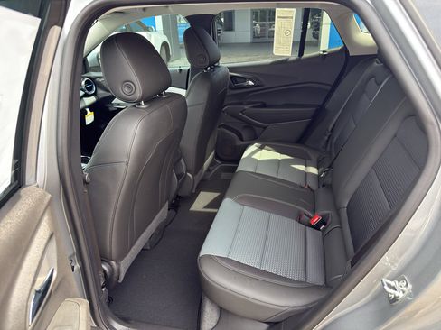 New 2026 Chevrolet Trax LT w/ Driver Confidence Package FWD image 21