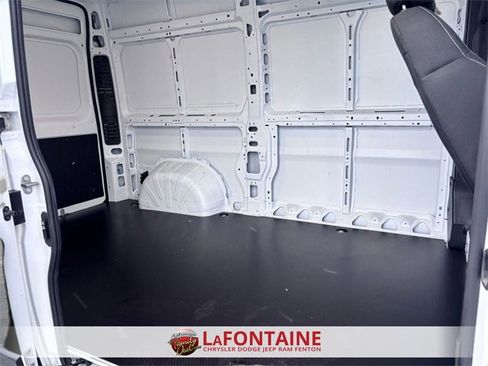 Used 2025 RAM ProMaster 2500 w/ Convenience Group image 24