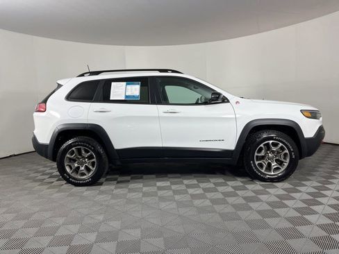Used 2022 Jeep Cherokee Trailhawk w/ Sound & Nav Group image 8