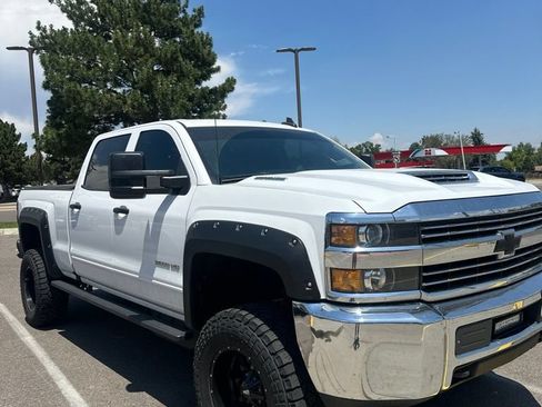 Used 2017 Chevrolet Silverado 2500 LT AWD/4WD image 2