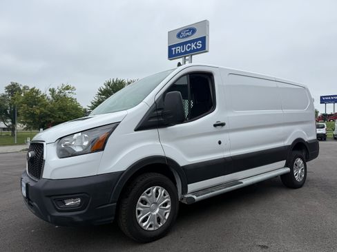 Used 2024 Ford Transit 250 Low Roof w/ Exterior Upgrade Package RWD image 4
