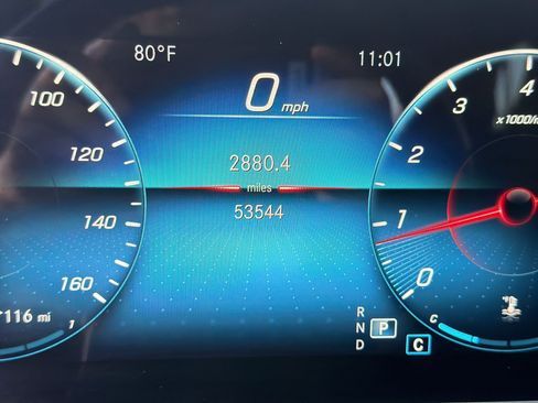 Used 2022 Mercedes-Benz GLE 350 4MATIC w/ Premium Package image 18