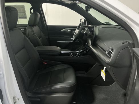 New 2026 Chevrolet Traverse LT w/ Sun and Wheel Package AWD/4WD image 28
