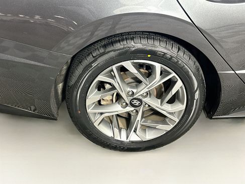 Used 2023 Hyundai Sonata SEL w/ Convenience Package FWD image 11