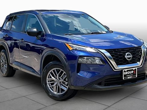 Used 2022 Nissan Rogue S FWD image 3