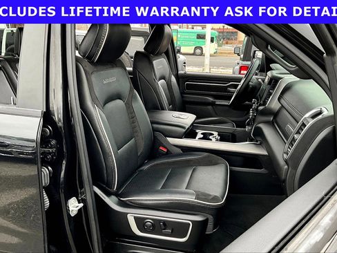 Used 2024 RAM 1500 Laramie AWD/4WD image 7