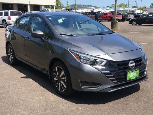 Used 2025 Nissan Versa SV w/ Trunk Package FWD image 8