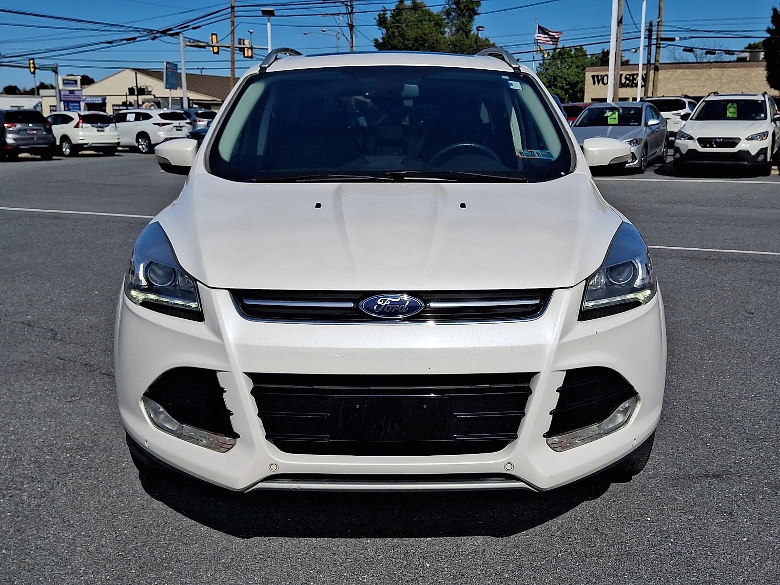 Used 2014 Ford Escape Titanium w/ Equipment Group 401A FWD image 2