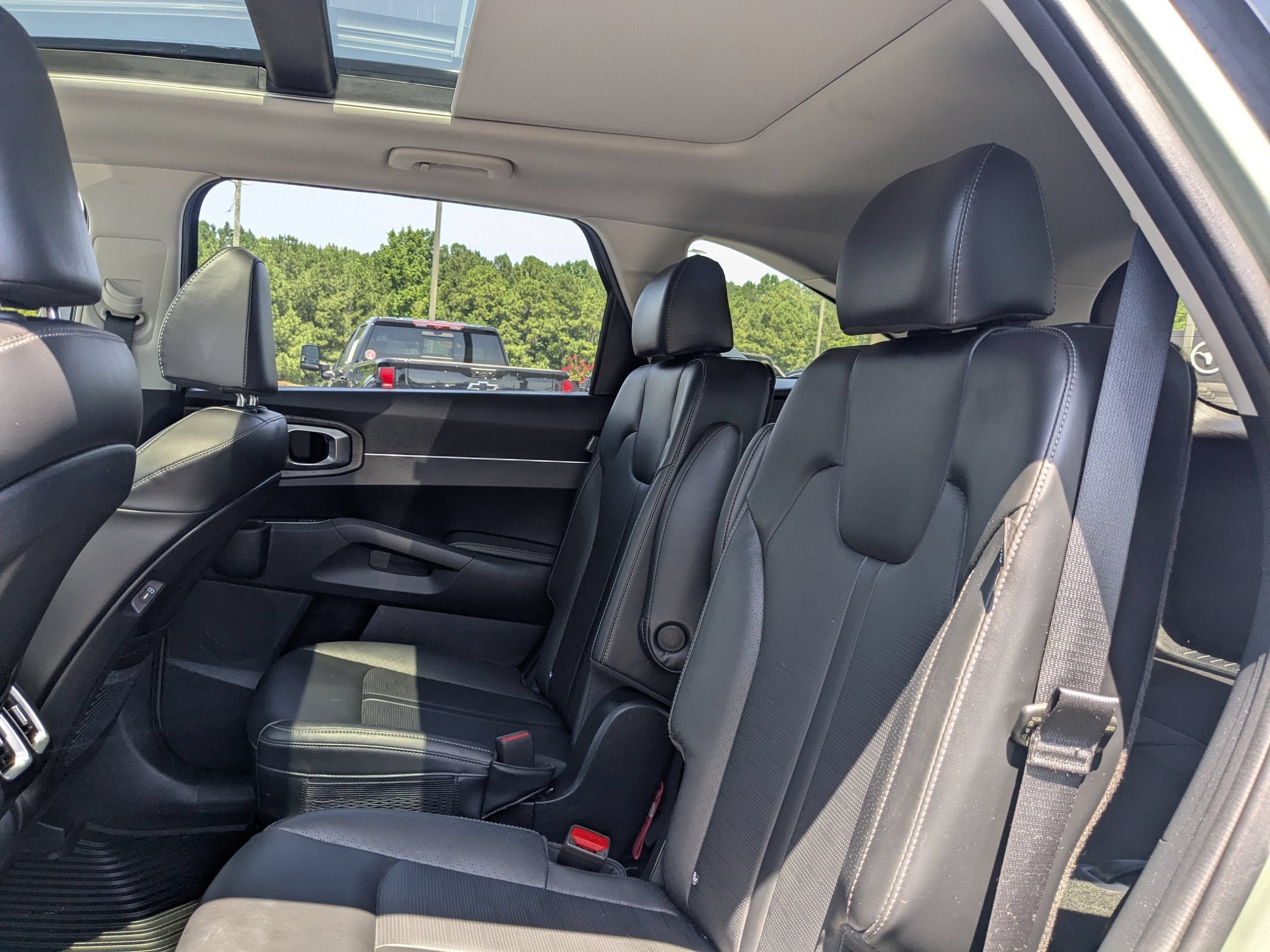 Used 2025 Kia Sorento X-Line EX AWD/4WD image 25