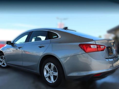 Used 2023 Chevrolet Malibu LS image 3