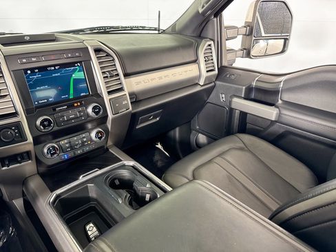 Used 2019 Ford F250 Platinum w/ Platinum Ultimate Package image 32