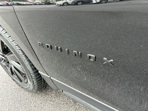 Used 2024 Chevrolet Equinox LS w/ Midnight Edition image 12