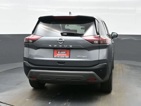 Used 2021 Nissan Rogue SV image 5