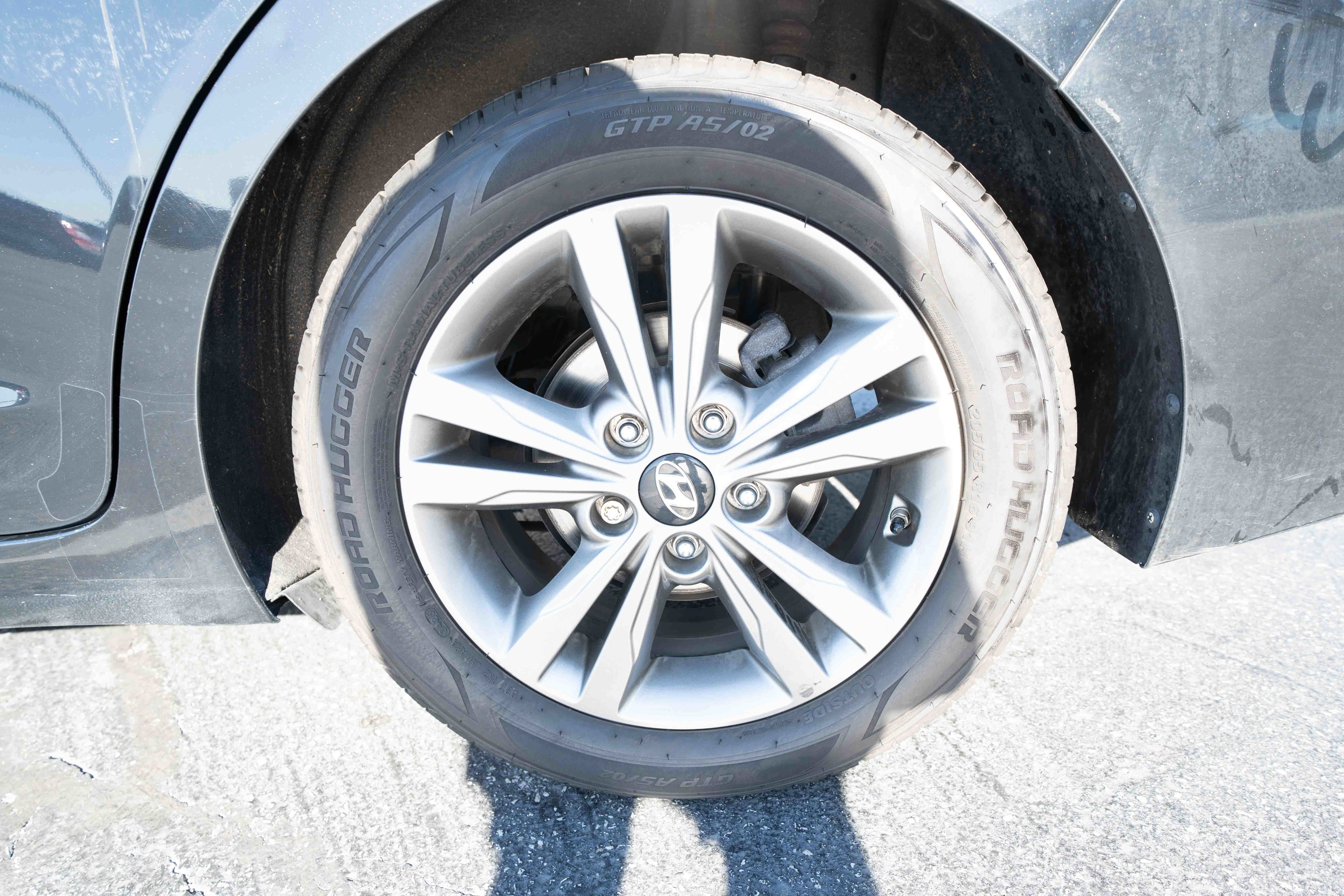 Used 2018 Hyundai Elantra Value Edition FWD image 28