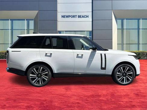 Used 2023 Land Rover Range Rover SE AWD/4WD image 8