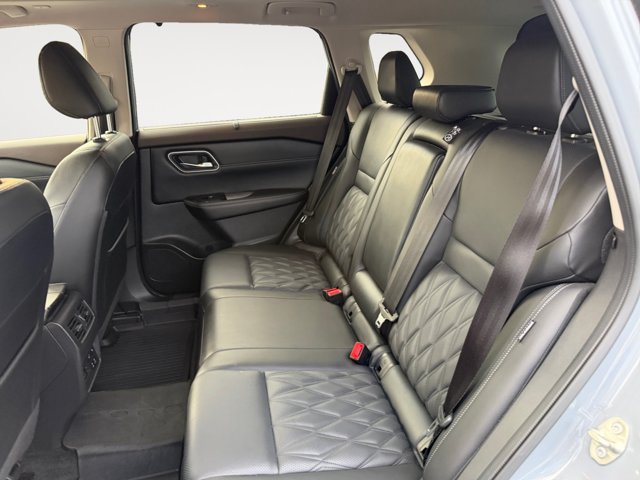 Used 2023 Nissan Rogue Platinum w/ Platinum Premium Package AWD/4WD image 16