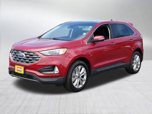 Used 2023 Ford Edge Titanium w/ Class II Trailer Tow Package AWD/4WD image 3