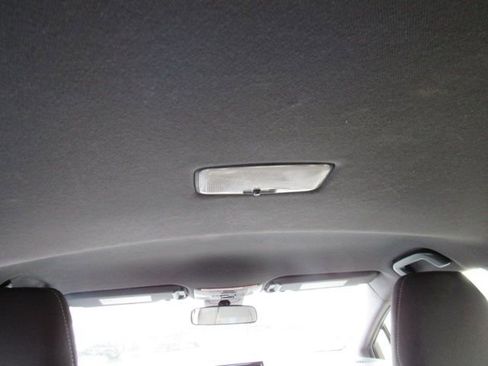 Used 2019 Toyota Corolla SE image 15