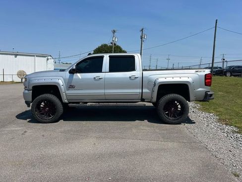 Used 2018 Chevrolet Silverado 1500 LT w/ All Star Edition image 7