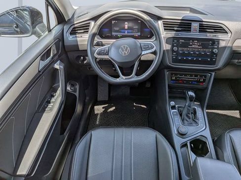 Certified 2022 Volkswagen Tiguan SE AWD/4WD image 17
