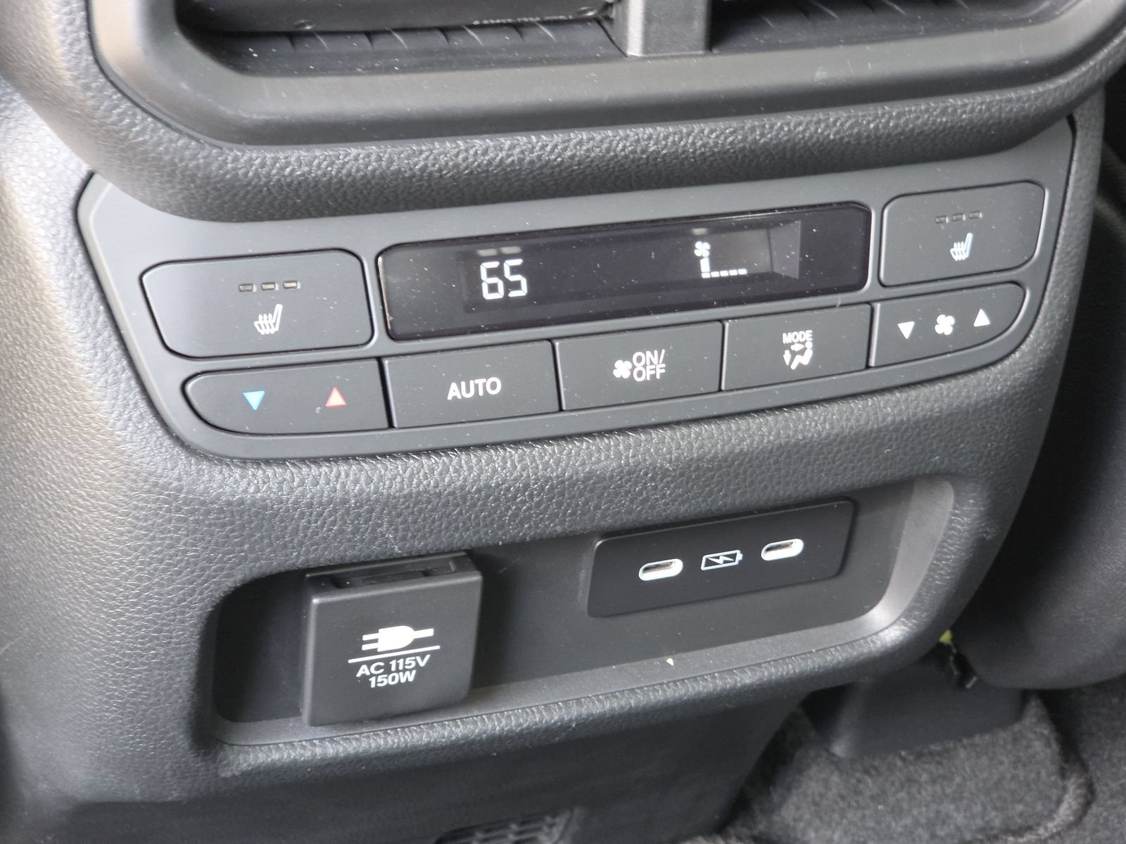Used 2025 Honda Pilot Elite image 15