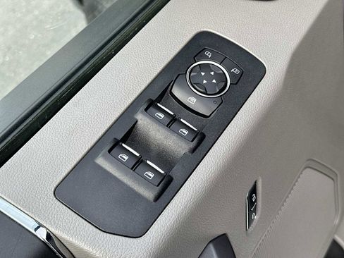 Used 2019 Ford F150 XLT image 15