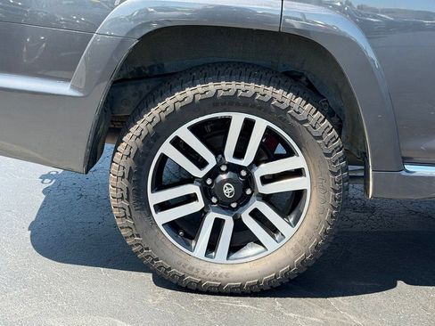 Used 2022 Toyota 4Runner Limited AWD/4WD image 10