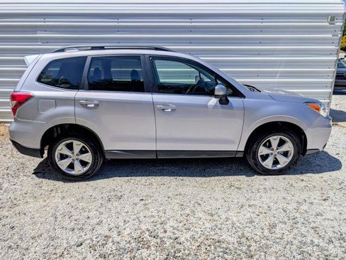 Used 2016 Subaru Forester 2.5i Limited w/ Popular Package #2 AWD/4WD image 2