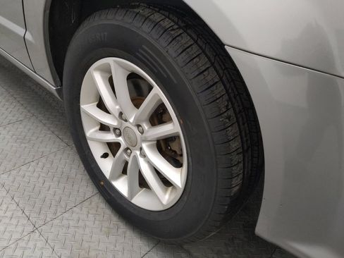 Used 2015 Dodge Grand Caravan SXT w/ UConnect Hands-Free Group image 31