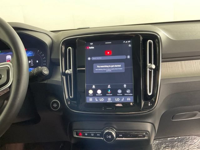 Used 2024 Volvo XC40 B5 Core AWD/4WD image 19