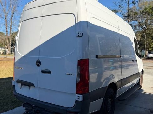 Used 2021 Mercedes-Benz Sprinter 1500 image 16