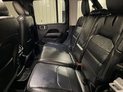 Used 2023 Jeep Wrangler Unlimited Sahara w/ Cold Weather Group image 16