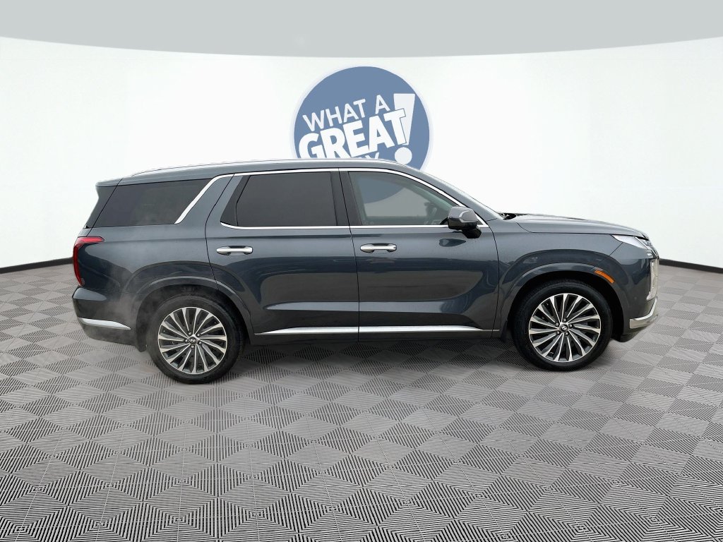 Used 2024 Hyundai Palisade Calligraphy FWD image 4