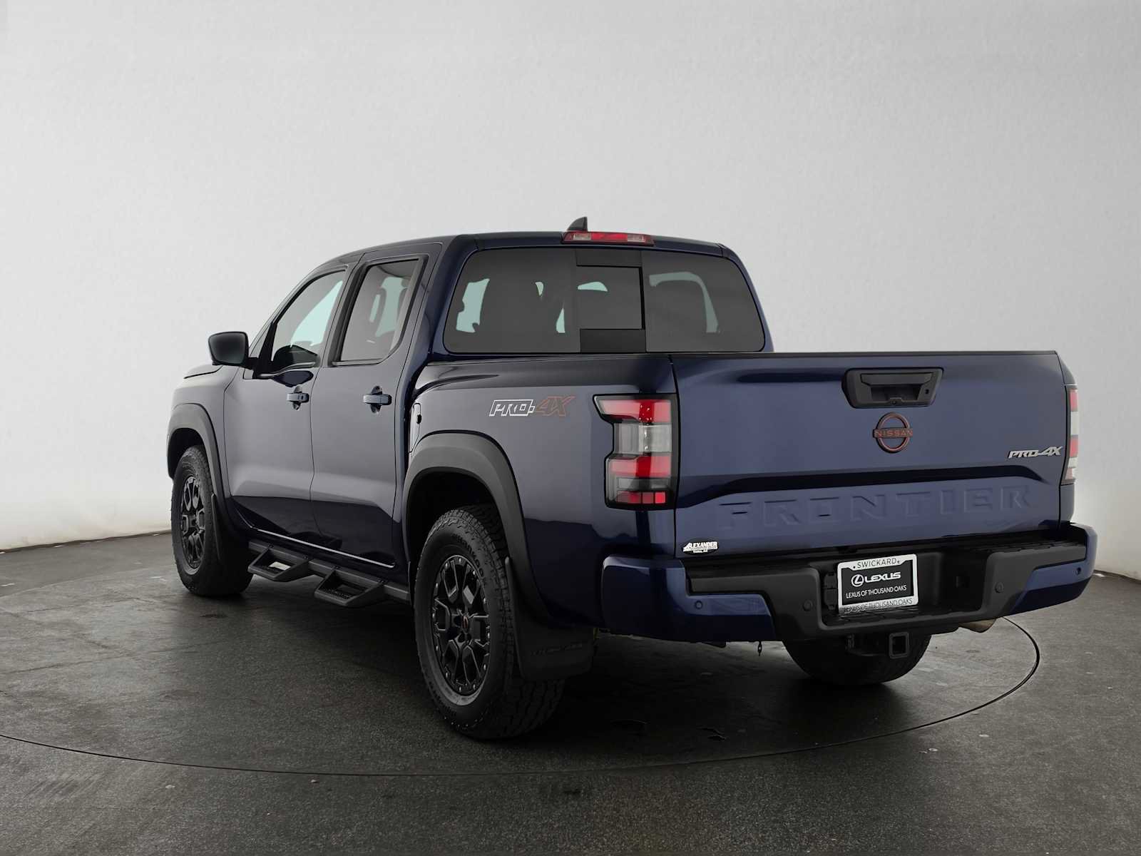 Used 2023 Nissan Frontier PRO-4X w/ Pro-4X Premium Package AWD/4WD image 5
