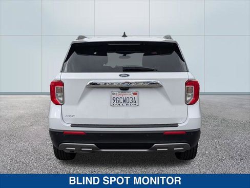 Certified 2023 Ford Explorer XLT w/ Equipment Group 202A RWD image 4