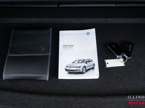 Used 2024 Volkswagen Golf R image 43