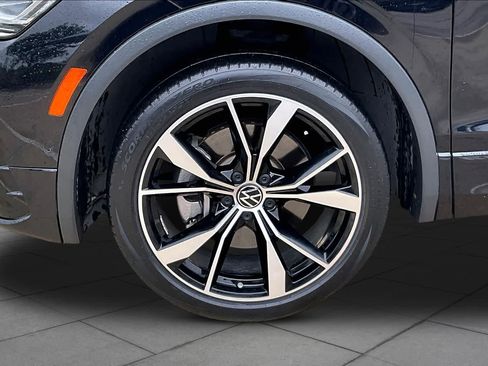 Used 2022 Volkswagen Tiguan SEL R-Line AWD/4WD image 11