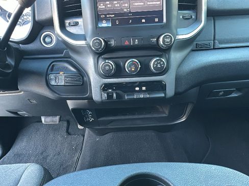 Used 2024 RAM 2500 Big Horn image 24