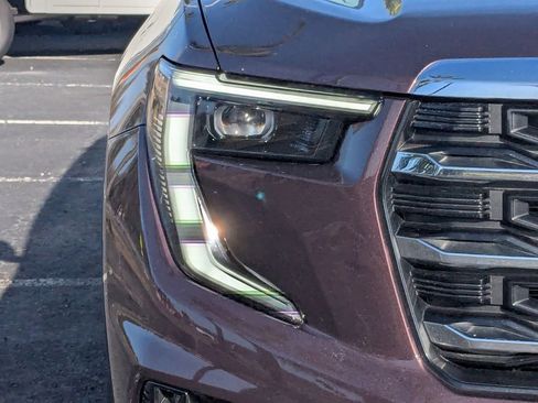 Used 2025 GMC Acadia Elevation image 10