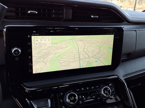 Used 2025 GMC Sierra 2500 AT4X w/ AT4X AEV Edition image 10