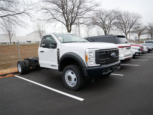 Used 2023 Ford F550 4x4 Regular Cab Super Duty image 3