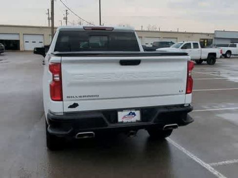 Used 2024 Chevrolet Silverado 1500 LT Trail Boss w/ Convenience Package II image 7