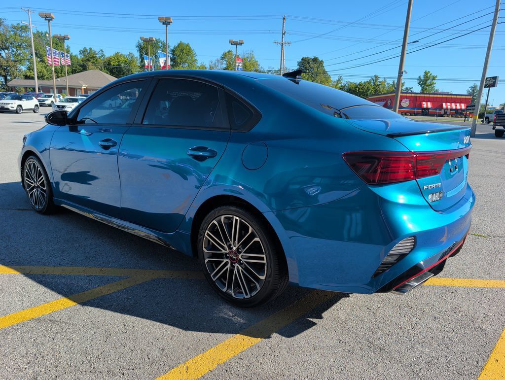 Used 2022 Kia Forte GT w/ GT Technology Package FWD image 5